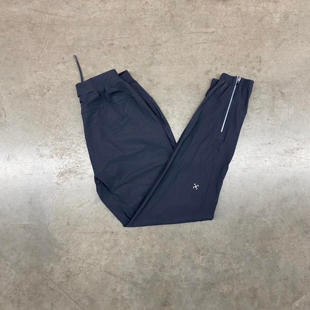 Men's Navy blue Lululemon jogger pants with‎ zipper bottoms